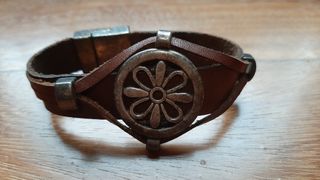 Pulsera flor cuero