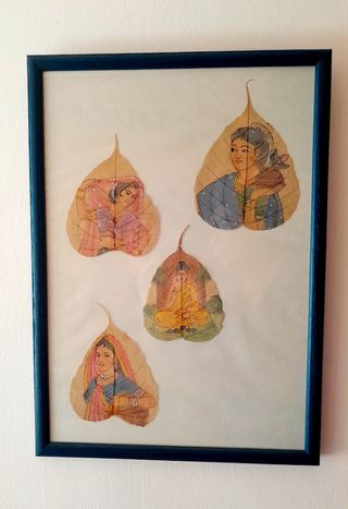Quadro con 4 dipinti indiani