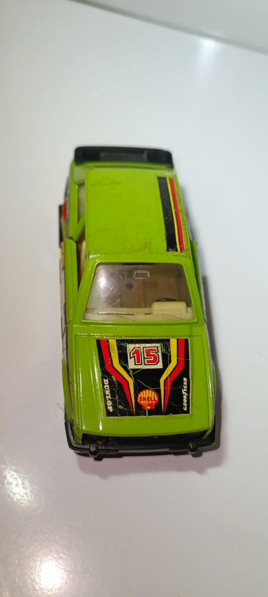 *FORD ESCORT XR3 1/33 GUISVAL