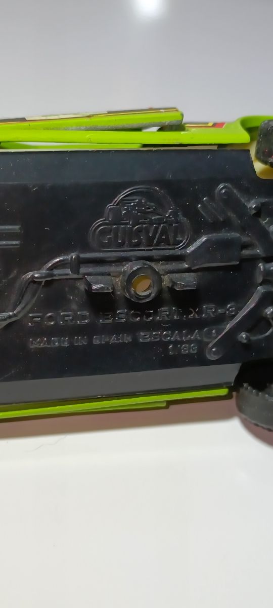 *FORD ESCORT XR3 1/33 GUISVAL