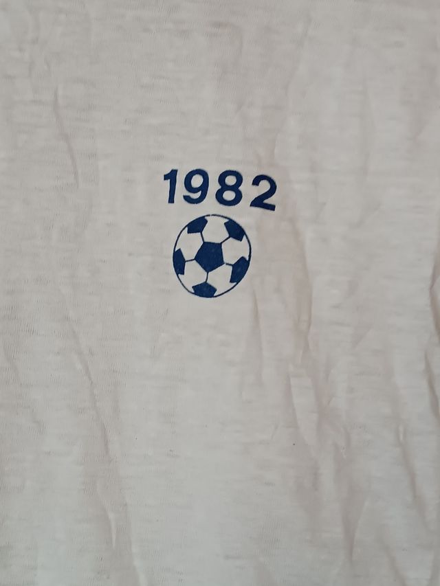Camiseta retro campeonato mundial de fútbol 1982
