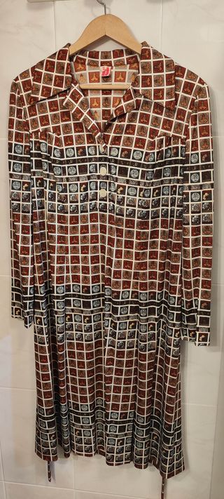 Vestido de mujer (cuadros)