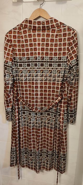 Vestido de mujer (cuadros)