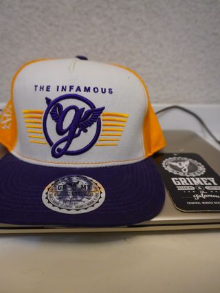 Gorra Grimey Snapback Burning and Looting Yellow