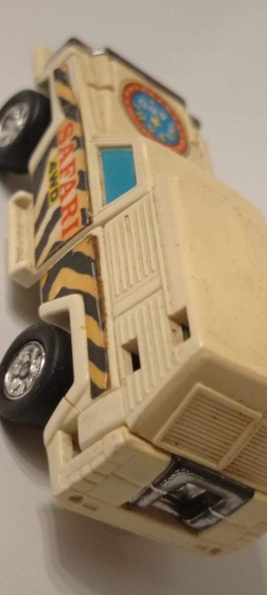 *COCHE TRANSFORMER ARTEC 1/64