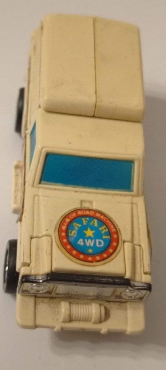 *COCHE TRANSFORMER ARTEC 1/64