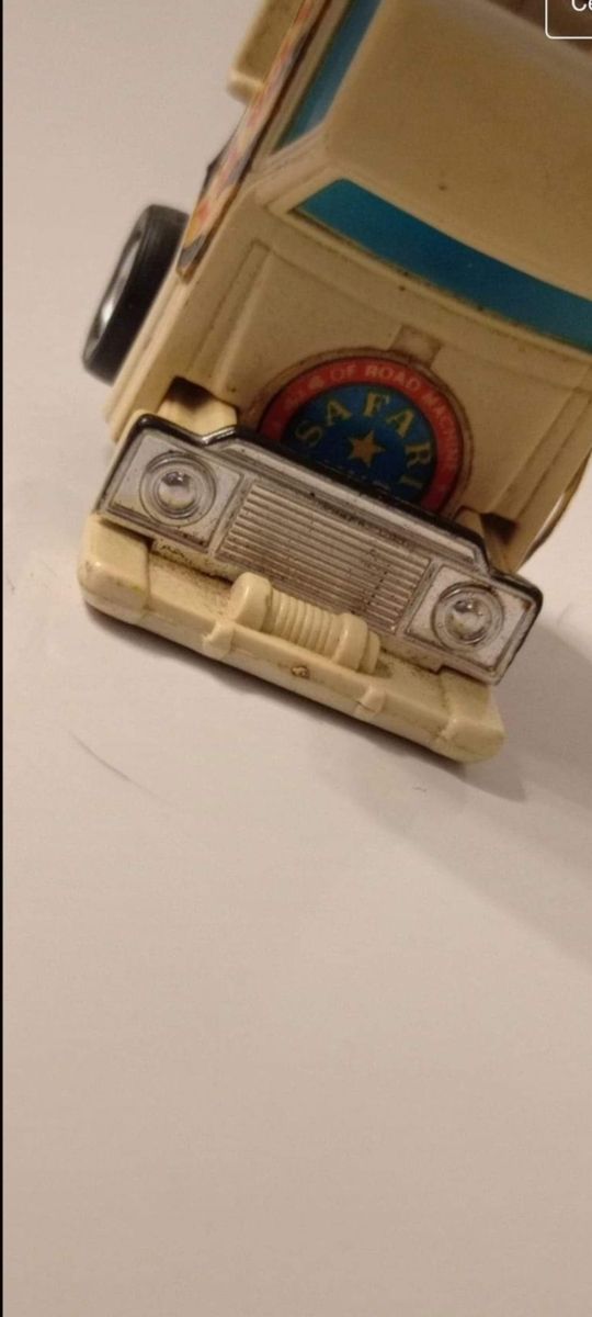 *COCHE TRANSFORMER ARTEC 1/64