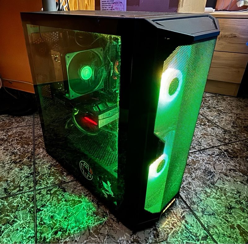 PC GAMER (RX 580, R5 5600x, 32GB RAM DDR4)
