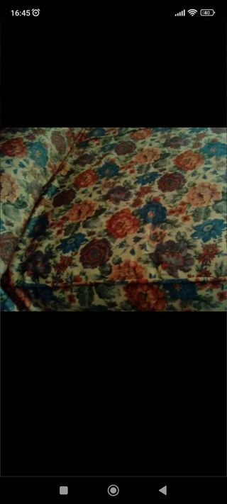 Dos colchas vintage de terciopelo