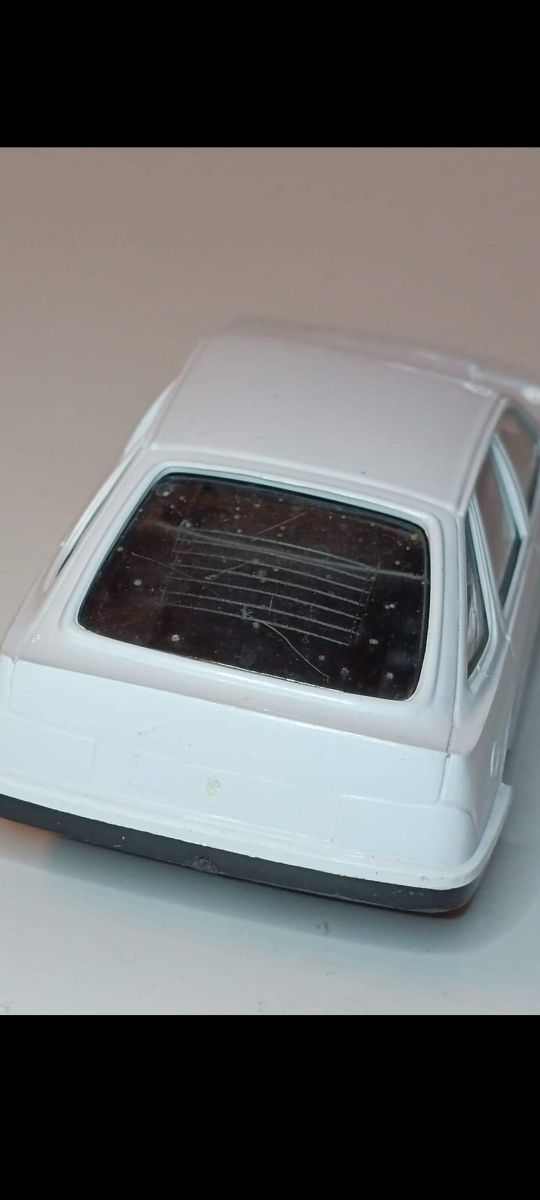 *FORD SIERRA 1/43 TRANSPLASTIC