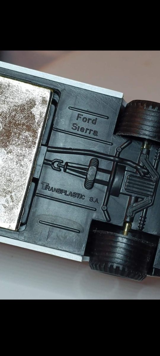 *FORD SIERRA 1/43 TRANSPLASTIC