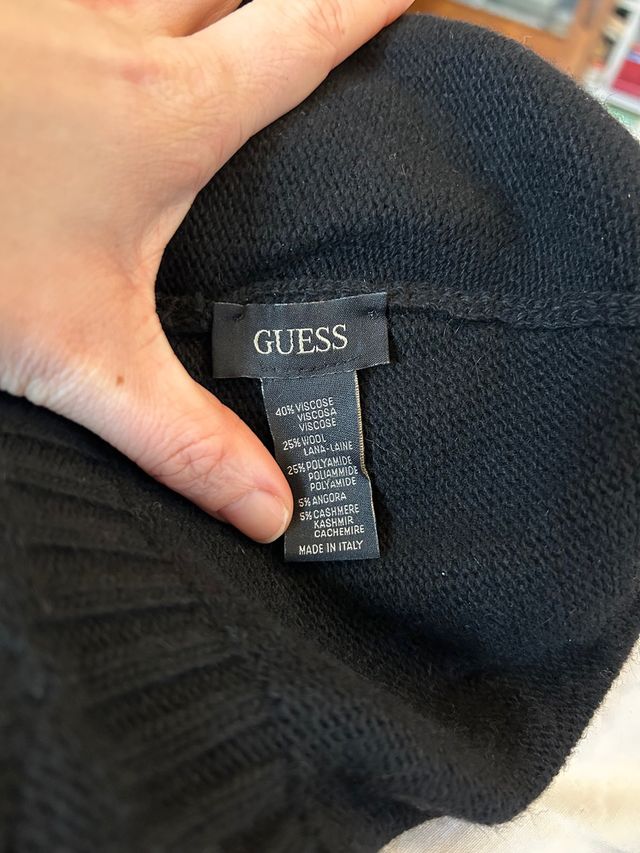 Berretto nero GUESS in lana e viscosa