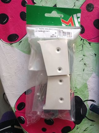 Kit para colgar armarios