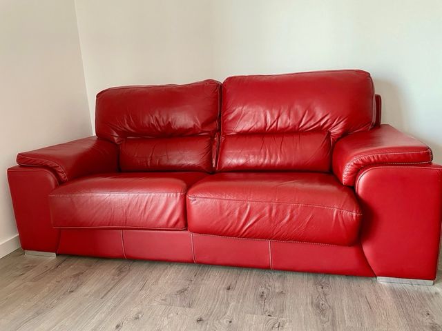 Sofá y sillón de piel como nuevos