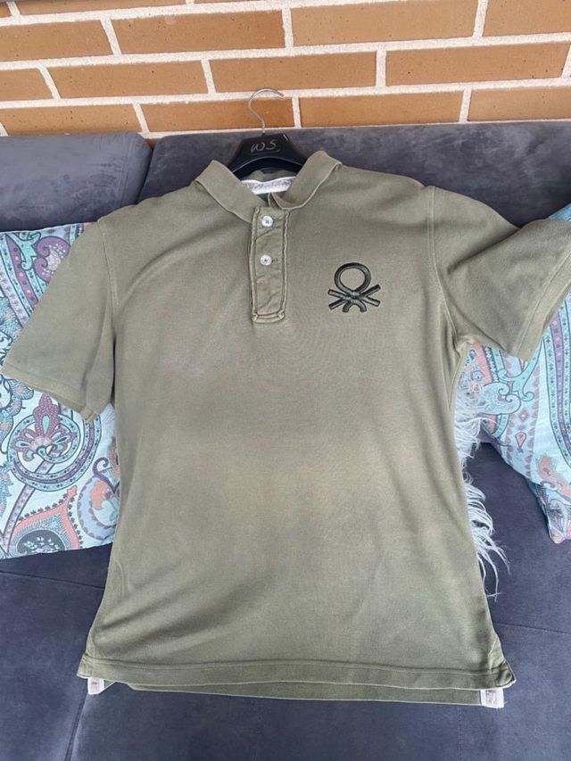 Polo verde Benetton. Impecable