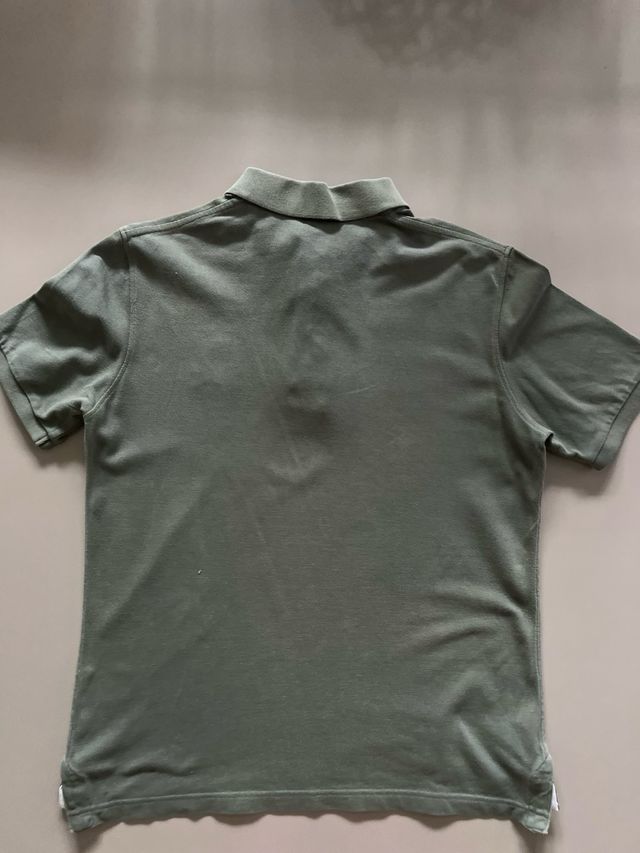 Polo verde Benetton. Impecable