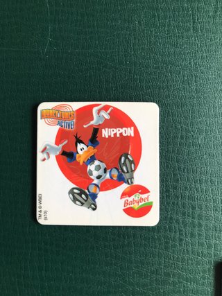 3 MAGNETS LOONEY TUNES ACTIVE MUNDIAL FÚTBOL 2010