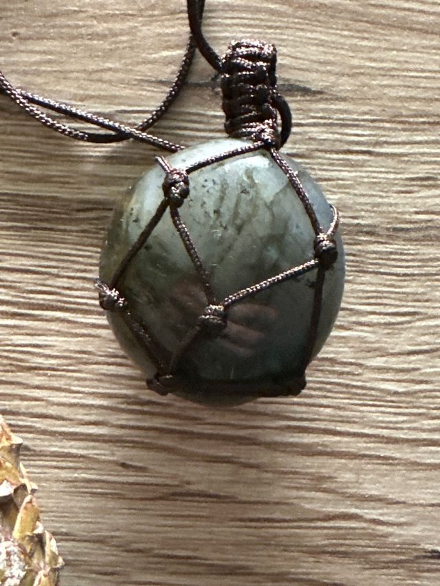 Collar ajustable, piedra labradorita