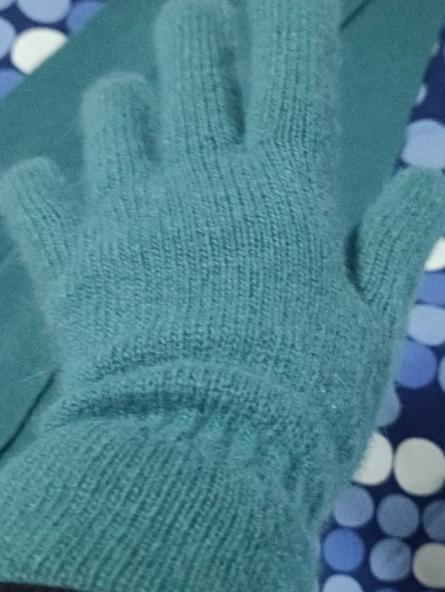 Conjunto de bufanda y guantes de lana