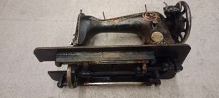 Maquina coser antigua