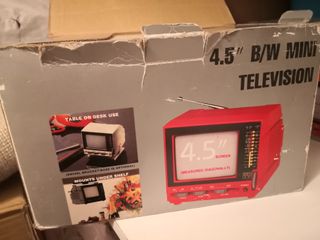 Mini televisión blanco y negro de 4'5 pulgadas