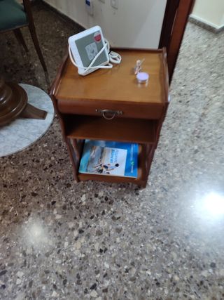 Mesa pequeña 37*28 se escuchan ofertas