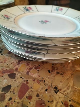 Servicio de mesa, porcelana francesa.