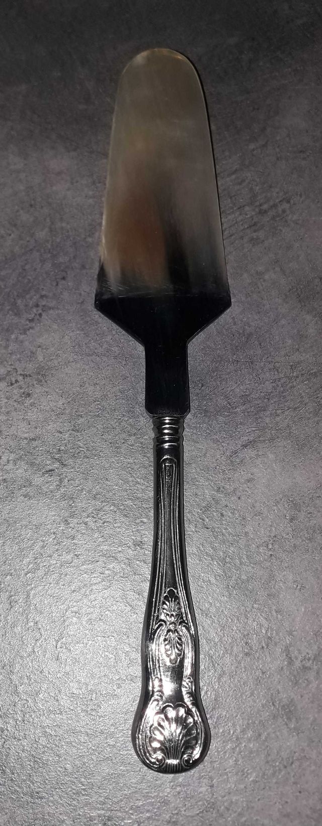 Paletta da dolci vintage in corno e metallo