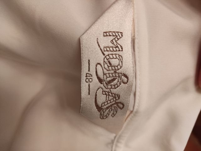 Camisa blanca de mujer