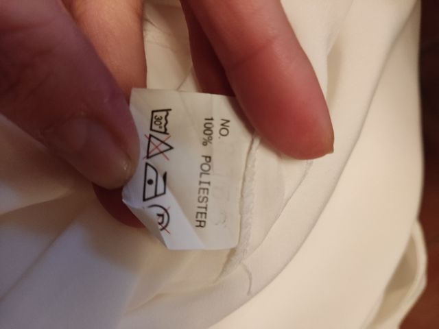 Camisa blanca de mujer