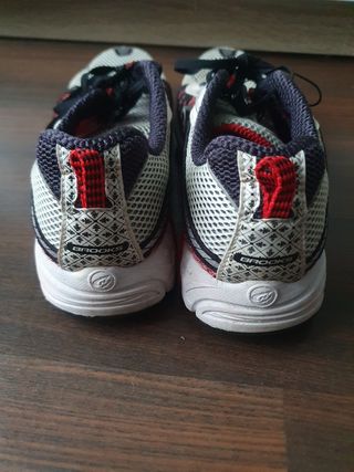 Zapatillas running BROOKS Racer ST 5