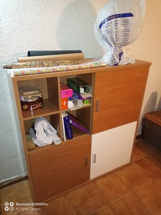 Mesa de pino macizo y armario