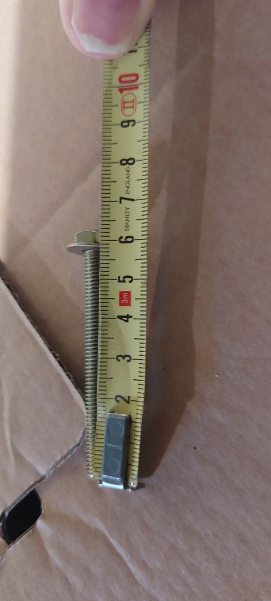 25 tasselli a espansione con viti