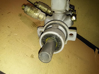 Bomba de freno Ford Focus Hatchback I (199 h_03372