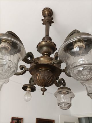 Lámpara antigua de cobre