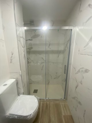 Montador/Instalador de mamparas.