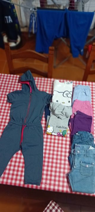 Lotto 19 pezzi bambina 2 anni.