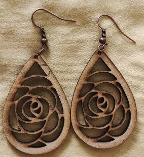 pendientes de madera