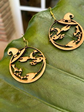 pendientes de madera