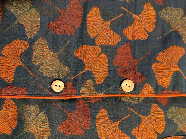 Pigiama con stampa gingko