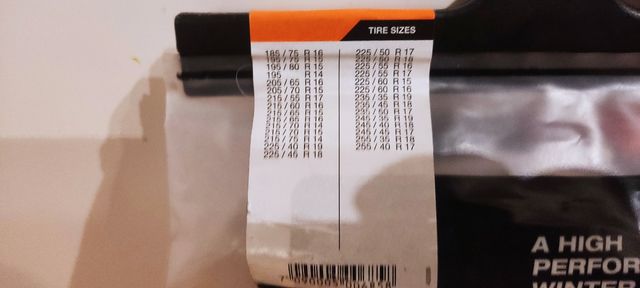 Funda nieve rueda coche.