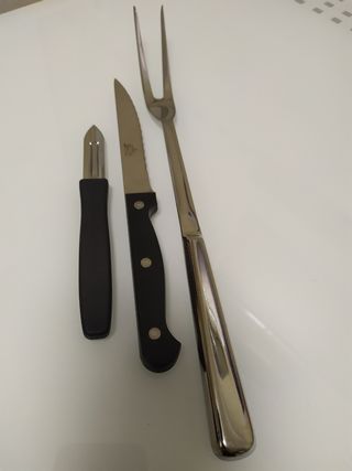 Nº 198.- Pelador Arcos, cuchillo, tenedor