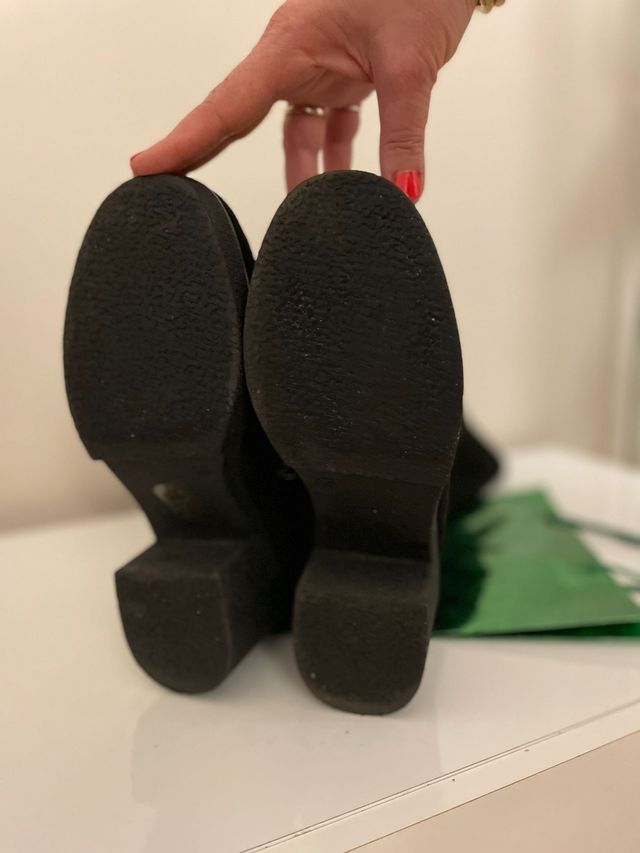 Botas negras de ante