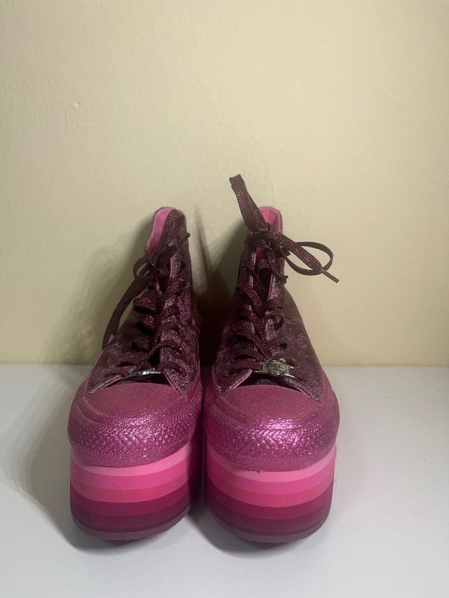 Converse x Miley Cyrus Chuck Taylor