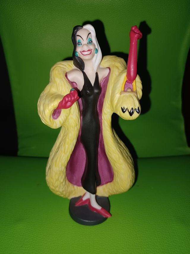 figura disney cruella 101 dalmatas