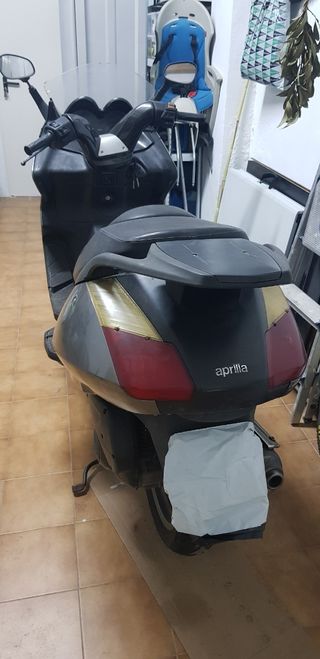 Scooter 125cc Aprilia arrecife