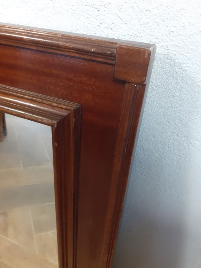 Espejo con marco de madera, macizo, precioso.