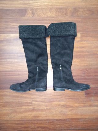 Botas altas de ante negro 