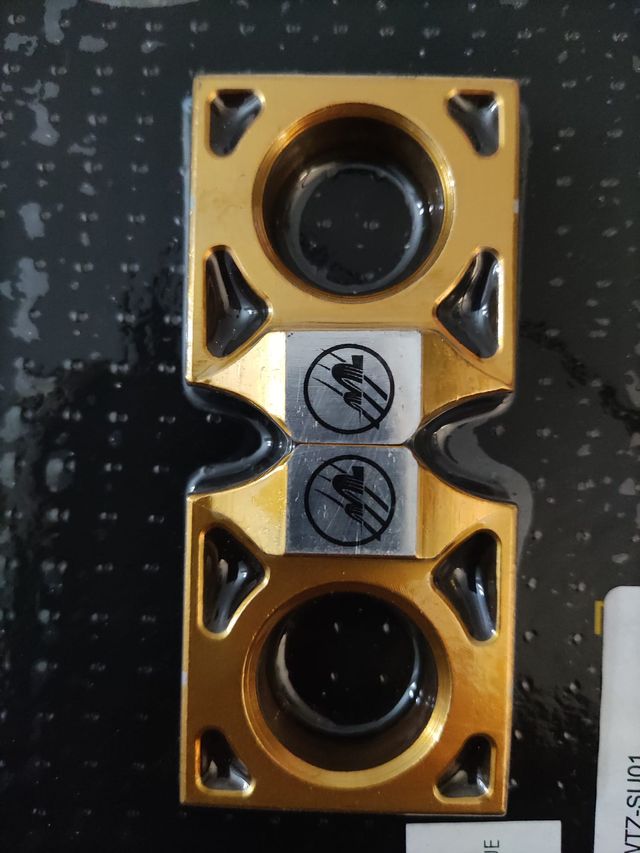 BLOQUE AJUSTADOR RUEDA TRASERA SUZUKI RM125-250 02