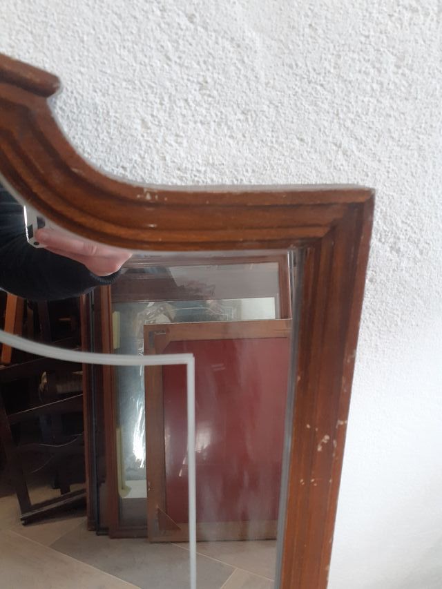 Espejo antiguo de estilo isabelino biselado bonito